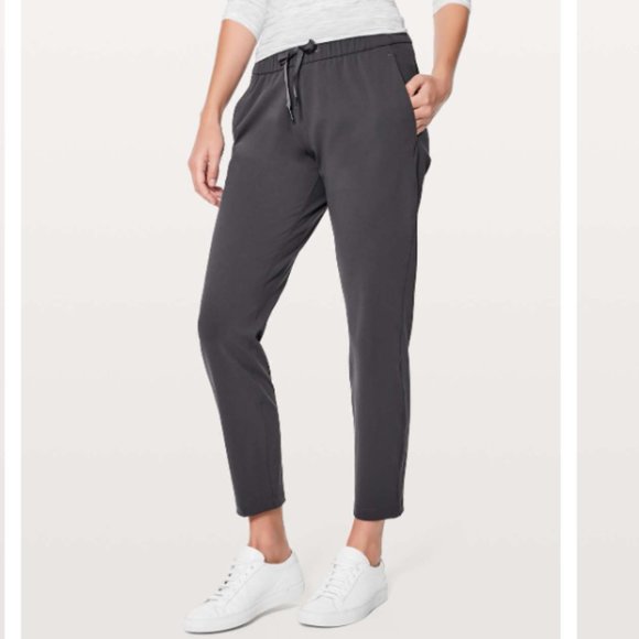 Lululemon On The Fly 7/8 Pant - Dark Shadow Size 4 - Picture 1 of 5